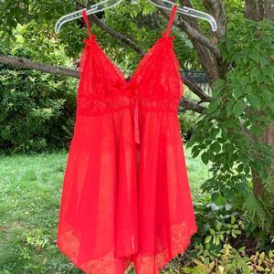 Red lace lingerie, M